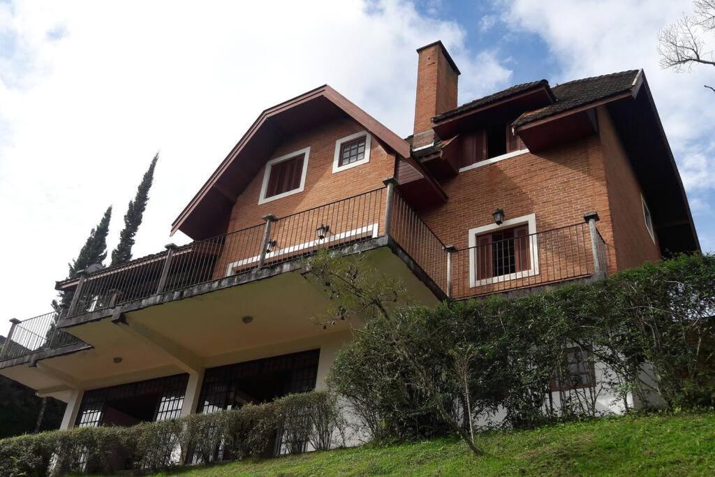 Casa E Vista Privilegiadas No Alto Do Capivari Кампус-ду-Жордау Экстерьер фото